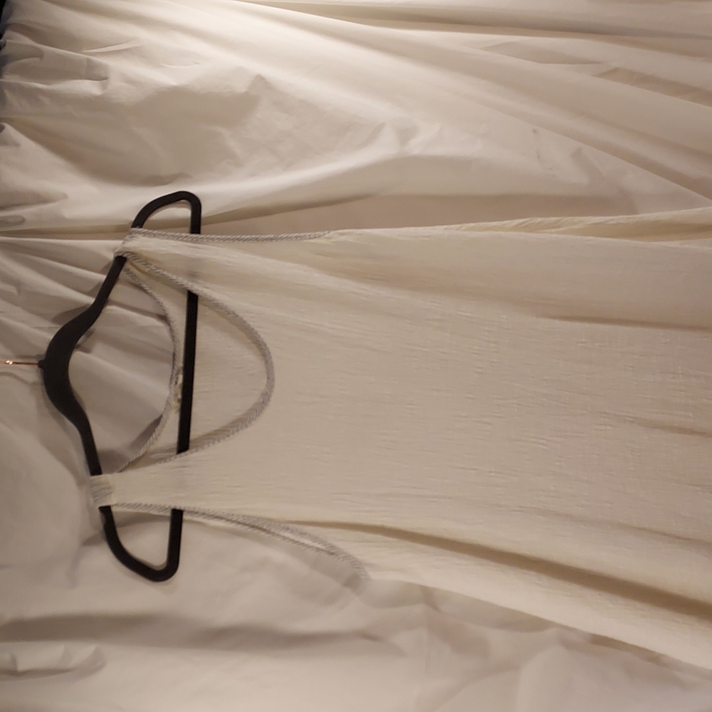 NO FRILLS DRESS - Picture 4 of 6